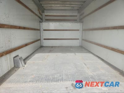 Zdjęcie 10 z 13 samochodu: 2013 FORD E450 BOX TRUCK VIN:1FDXE4FS0DDB16924 - miniatura