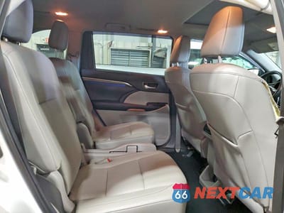 Zdjęcie 11 z 13 samochodu: 2018 TOYOTA HIGHLANDER HYBRID LIMITED VIN:5TDDGRFH1JS041931 - miniatura