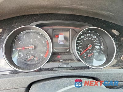 Zdjęcie 9 z 12 samochodu: 2018 VOLKSWAGEN GTI S VIN:3VW547AU4JM297435 - miniatura
