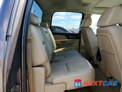 Zdjęcie 10 z 12 samochodu: 2007 CHEVROLET SILVERADO K1500 CREW CAB VIN:2GCEK13M171569720 - miniatura