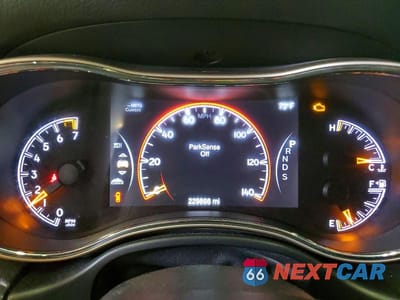 Zdjęcie 9 z 13 samochodu: 2015 JEEP GRAND CHEROKEE LIMITED VIN:1C4RJFBG7FC909149 - miniatura