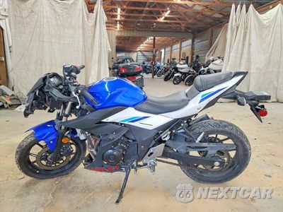 Trzecie zdjęcie samochodu z tyłu: 2019 SUZUKI GSX250R M VIN:LC6DN11A7K1100511 - miniatura