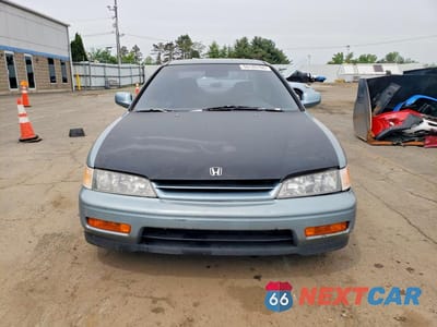 Piąte zdjęcie samochodu w środku: 1994 HONDA ACCORD EX VIN:1HGCD7267RA050091 - miniatura