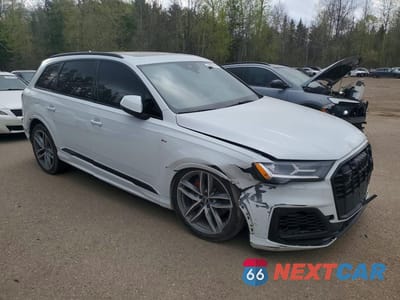 Czwarte zdjęcie samochodu z boku: 2021 AUDI Q7 PROGRESSIV VIN:WA1MXAF71MD010455 - miniatura