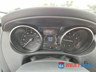 Zdjęcie 9 z 14 samochodu: 2018 JAGUAR F-PACE PREMIUM VIN:SADCJ2GX5JA237057 - miniatura