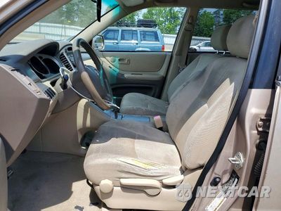 Zdjęcie 7 z 12 samochodu: 2004 TOYOTA HIGHLANDER BASE VIN:JTEGD21A840082163 - miniatura