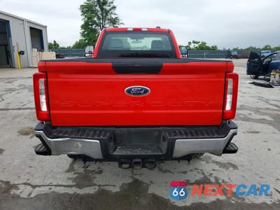 Zdjęcie 6 z 12 samochodu: 2023 FORD F350 SUPER DUTY VIN:1FTRF3BA3PEC46180 - miniatura