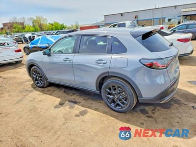 Drugie zdjęcie samochodu z przodu: 2025 HONDA HR-V SPORT VIN:3CZRZ2H51SM705344 - miniatura