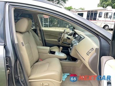 Piąte zdjęcie samochodu w środku: 2013 NISSAN MURANO S VIN:JN8AZ1MU0DW200610 - miniatura