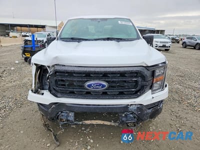 Piąte zdjęcie samochodu w środku: 2023 FORD F150 SUPER CAB VIN:1FTFX1E54PKD84900 - miniatura