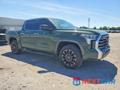 Czwarte zdjęcie samochodu z boku: 2022 TOYOTA TUNDRA CREWMAX LIMITED VIN:5TFJA5DB3NX038461 - miniatura