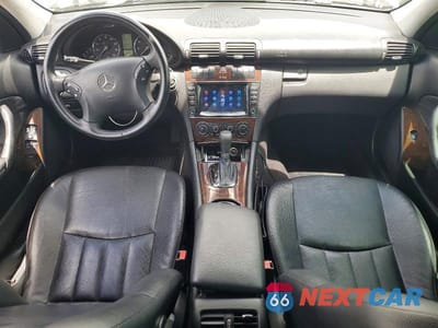 Zdjęcie 8 z 12 samochodu: 2005 MERCEDES-BENZ C 240 4MATIC VIN:WDBRF81J85F628435 - miniatura