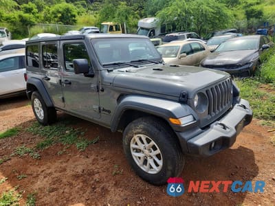 Czwarte zdjęcie samochodu z boku: 2023 JEEP WRANGLER SPORT VIN:1C4HJXDG5PW632886 - miniatura