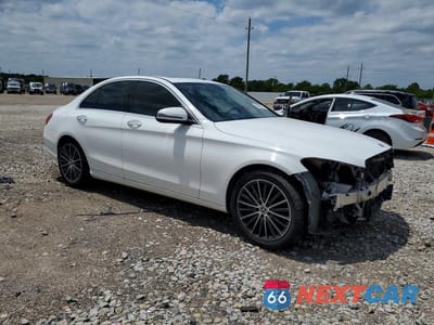 Czwarte zdjęcie samochodu z boku: 2019 MERCEDES-BENZ C 300 VIN:55SWF8DB9KU288185 - miniatura
