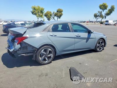 Trzecie zdjęcie samochodu z tyłu: 2022 HYUNDAI ELANTRA SEL VIN:KMHLN4AG1NU317086 - miniatura