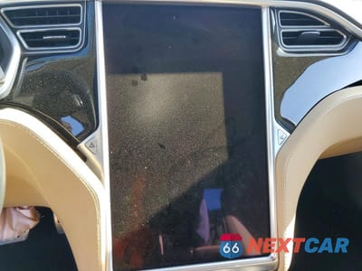 Zdjęcie 9 z 12 samochodu: 2013 TESLA MODEL S VIN:5YJSA1CP0DFP22306 - miniatura