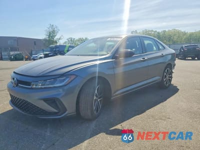 2025 VOLKSWAGEN JETTA SPORT 3VWBX7BU9SM052544 - główne zdjęcie licytacji z USA - miniatura