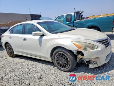 Czwarte zdjęcie samochodu z boku: 2014 NISSAN ALTIMA 2.5 S VIN:1N4AL3AP6EC273951 - miniatura