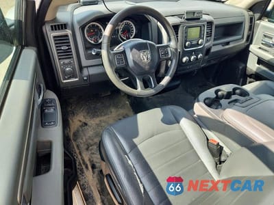 Zdjęcie 8 z 13 samochodu: 2020 RAM 1500 TRADESMAN REFRIGERATED BOX TRUCK VIN:3C6JR6DG8LG204802 - miniatura