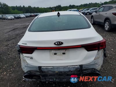Zdjęcie 6 z 12 samochodu: 2019 KIA FORTE FE VIN:3KPF24AD2KE129414 - miniatura