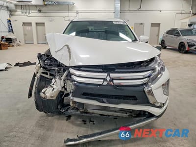 Piąte zdjęcie samochodu w środku: 2018 MITSUBISHI ECLIPSE CROSS LE VIN:JA4AT4AA4JZ618990 - miniatura