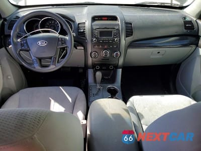 Zdjęcie 8 z 12 samochodu: 2011 KIA SORENTO LX VIN:5XYKT4A2XBG099933 - miniatura