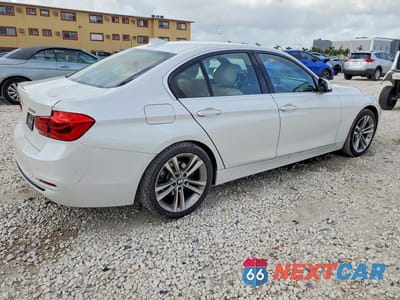 Trzecie zdjęcie samochodu z tyłu: 2018 BMW 330 I VIN:WBA8B9G5XJNU98079 - miniatura