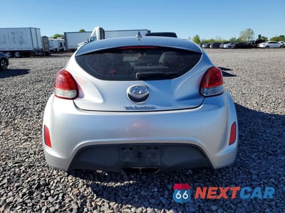 Zdjęcie 6 z 12 samochodu: 2012 HYUNDAI VELOSTER BASE VIN:KMHTC6AD8CU065552 - miniatura