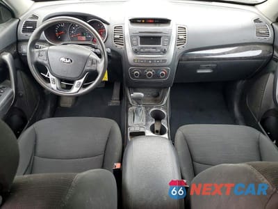 Zdjęcie 8 z 13 samochodu: 2015 KIA SORENTO LX VIN:5XYKTDA72FG651295 - miniatura