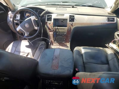 Zdjęcie 8 z 14 samochodu: 2007 CADILLAC ESCALADE VIN:1GYFK63867R238024 - miniatura