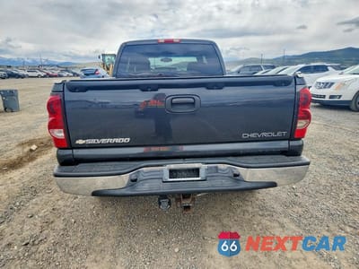 Zdjęcie 6 z 12 samochodu: 2005 CHEVROLET SILVERADO K1500 VIN:1GCEK19B15E296425 - miniatura