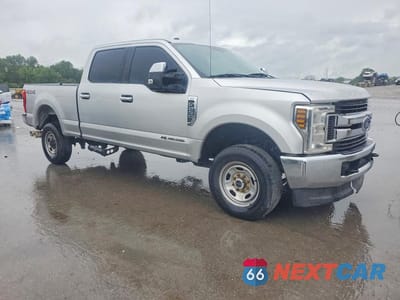 Czwarte zdjęcie samochodu z boku: 2018 FORD F250 4WD 6.7L V8 TDSL XLT CREW CAB VIN:1FT7W2BT0JEB97305 - miniatura