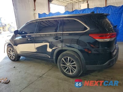 Drugie zdjęcie samochodu z przodu: 2018 TOYOTA HIGHLANDER XLE VIN:5TDJZRFH0JS893863 - miniatura