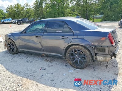 Drugie zdjęcie samochodu z przodu: 2019 CHRYSLER 300 S VIN:2C3CCABG2KH686520 - miniatura