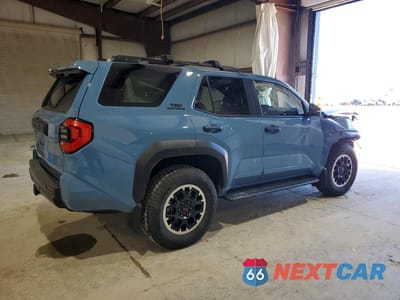 Trzecie zdjęcie samochodu z tyłu: 2025 TOYOTA 4RUNNER TRD OFF-ROAD PREMIUM VIN:JTEVA5BR7S5005662 - miniatura