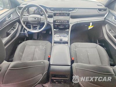 Zdjęcie 8 z 13 samochodu: 2025 JEEP GRAND CHEROKEE LAREDO VIN:1C4RJGAG2SC319930 - miniatura