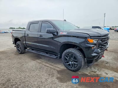 Czwarte zdjęcie samochodu z boku: 2024 CHEVROLET SILVERADO K1500 TRAIL BOSS CUSTOM VIN:3GCPDCEK8RG172817 - miniatura