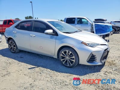 Czwarte zdjęcie samochodu z boku: 2018 TOYOTA COROLLA SE VIN:2T1BURHE7JC024255 - miniatura