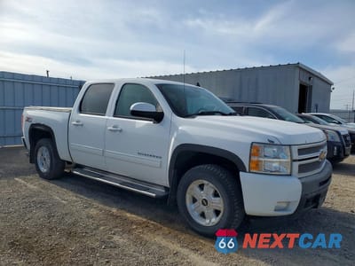 Czwarte zdjęcie samochodu z boku: 2013 CHEVROLET SILVERADO K1500 LTZ VIN:3GCPKTE75DG272786 - miniatura