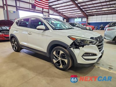 Czwarte zdjęcie samochodu z boku: 2016 HYUNDAI TUCSON SPORT VIN:KM8J3CA21GU052040 - miniatura
