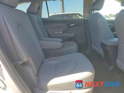 Zdjęcie 10 z 12 samochodu: 2026 TOYOTA HIGHLANDER XLE VIN:5TDKDRBH3TS599899 - miniatura