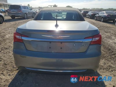 Zdjęcie 6 z 12 samochodu: 2012 CHRYSLER 200 LIMITED VIN:1C3BCBFG8CN234091 - miniatura