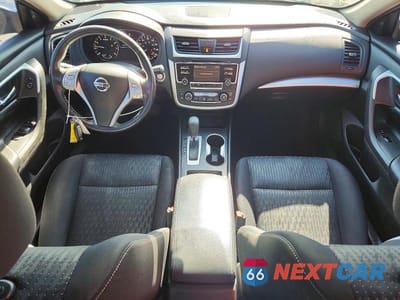 Zdjęcie 8 z 12 samochodu: 2016 NISSAN ALTIMA 2.5 SV VIN:1N4AL3AP8GC293931 - miniatura