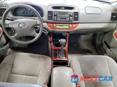 Zdjęcie 8 z 12 samochodu: 2002 TOYOTA CAMRY XLE VIN:4T1BE32KX2U520384 - miniatura