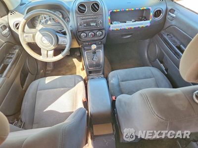 Zdjęcie 8 z 13 samochodu: 2014 JEEP COMPASS SPORT VIN:1C4NJCBA7ED642547 - miniatura