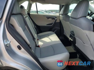 Zdjęcie 11 z 13 samochodu: 2025 TOYOTA RAV4 LIMITED VIN:2T3Y1RFV0SW402736 - miniatura