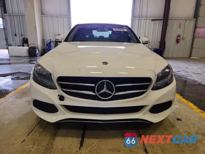 Piąte zdjęcie samochodu w środku: 2018 MERCEDES-BENZ C 300 VIN:WDDWF4JB8JR335834 - miniatura