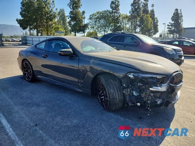 Czwarte zdjęcie samochodu z boku: 2023 BMW M8 VIN:WBSAE0C00PCK59154 - miniatura