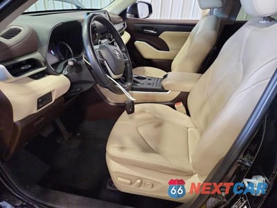 Zdjęcie 7 z 14 samochodu: 2022 TOYOTA HIGHLANDER XLE VIN:5TDGZRBH5NS231038 - miniatura