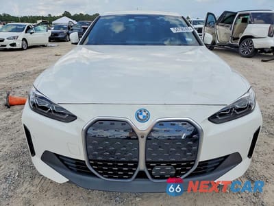 Piąte zdjęcie samochodu w środku: 2024 BMW I4 EDRIVE 35 VIN:WBY43AW07RFS36871 - miniatura